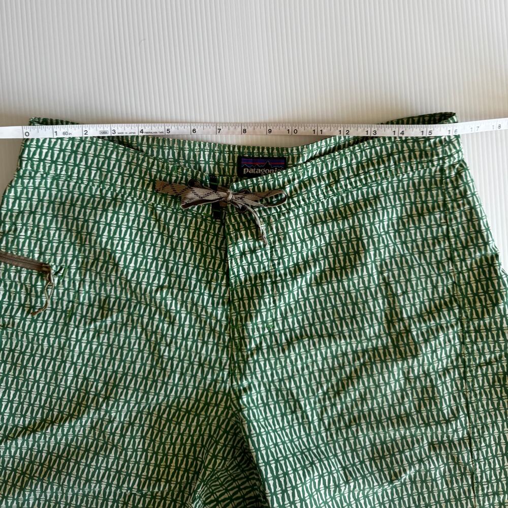 Patagonia Board Shorts Men’s 33 Green Geometric Surf Swim Beach Quick Dry - Picture 9 of 16